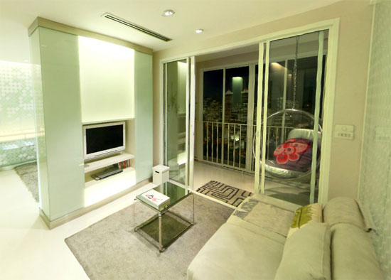 condo for rent near <strong>The Address Siam</strong>