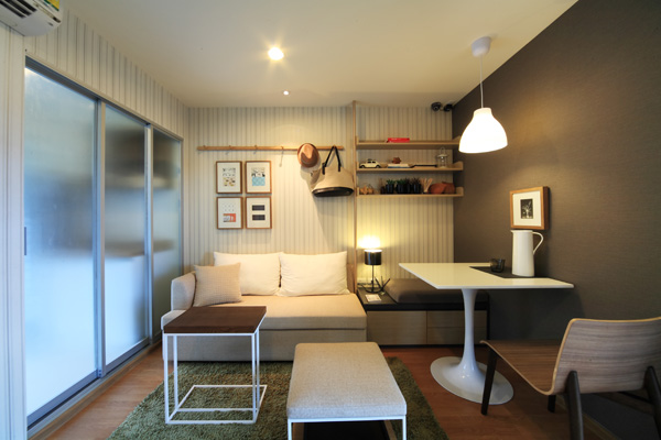 comfy flat to rent steps from Blocs 77