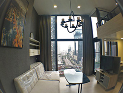 Chewathai Residence Asoke Rama 9 condo for rent