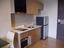 Rhythm Sathorn <strong>Saphan Taksin flat apartment for rent</strong>
