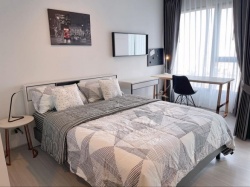 Life Asoke Rama 9 condo apartment for rent